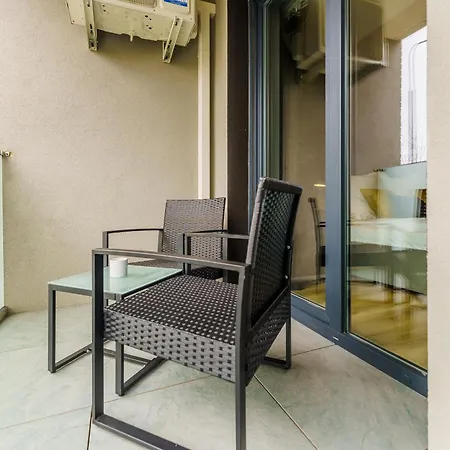 شقة Czarna Perla By Perlowa Przystan Rent كولوبرزيغ
